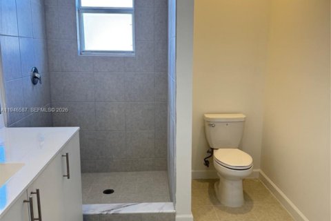 Townhouse in Miami, Florida 3 bedrooms № 2002820 - photo 26