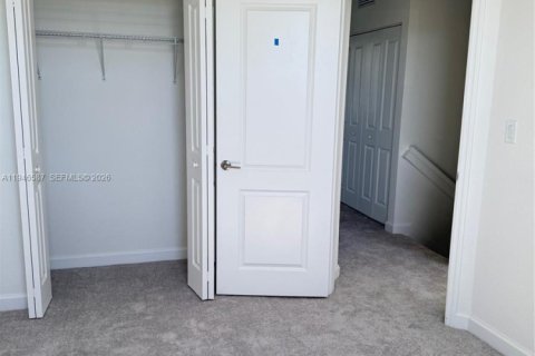 Townhouse in Miami, Florida 3 bedrooms № 2002820 - photo 22