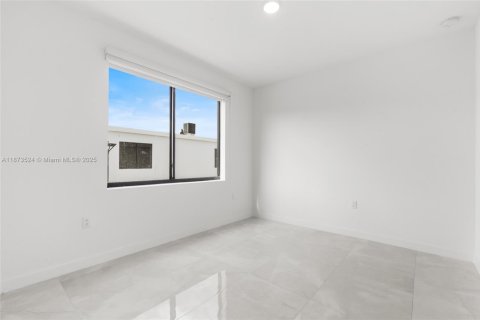 Condo in Homestead, Florida, 3 bedrooms  № 1923517 - photo 8