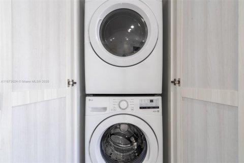 Condo in Homestead, Florida, 3 bedrooms  № 1923517 - photo 16