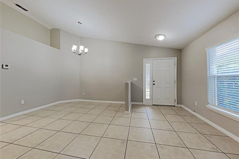 Villa ou maison à vendre à Oviedo, Floride: 4 chambres, 176.24 m2 № 2309962 - photo 2