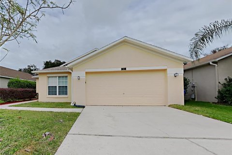 House in Oviedo, Florida 4 bedrooms, 176.24 sq.m. № 2309962