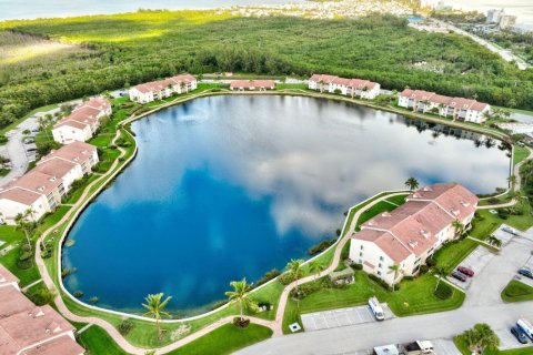 Copropriété à louer à Jensen Beach, Floride: 2 chambres, 101.26 m2 № 1186309 - photo 1