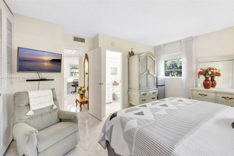 Condominio en venta en Lauderdale Lakes, Florida, 2 dormitorios, 87.7 m2 № 1934907 - foto 14