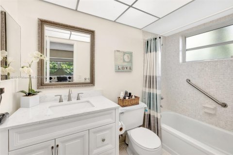 Condominio en venta en Lauderdale Lakes, Florida, 2 dormitorios, 87.7 m2 № 1934907 - foto 15