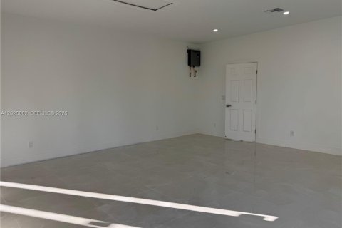 Купить виллу или дом в Лихай-Эйкерс, Флорида 3 спальни, 192.59м2, № 2085353 - фото 16