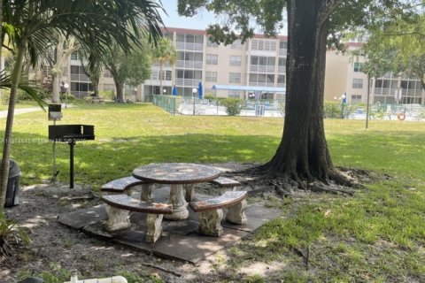 Copropriété à vendre à Lauderdale Lakes, Floride: 1 chambre, 65.5 m2 № 1978375 - photo 28