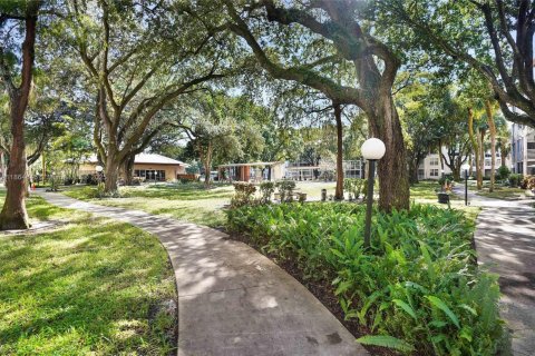 Copropriété à vendre à Lauderdale Lakes, Floride: 1 chambre, 65.5 m2 № 1978375 - photo 30