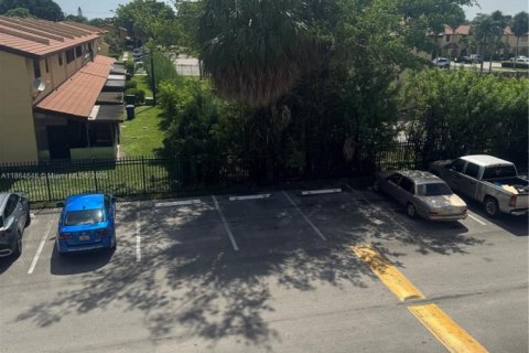 Copropriété à vendre à Lauderdale Lakes, Floride: 1 chambre, 65.5 m2 № 1978375 - photo 22