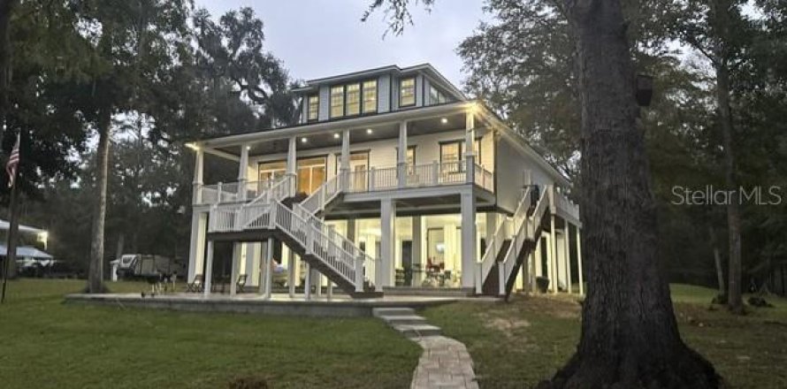 Villa ou maison à Branford, Floride 3 chambres, 243.03 m2 № 2205038