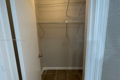 Condominio en alquiler en Margate, Florida, 2 dormitorios, 95.41 m2 № 2057460 - foto 15