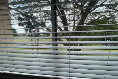 Condominio en alquiler en Margate, Florida, 2 dormitorios, 95.41 m2 № 2057460 - foto 18