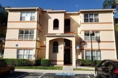 Condominio en Margate, Florida, 2 dormitorios  № 2057460