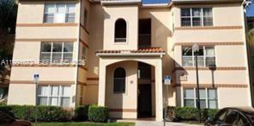 Condominio en Margate, Florida, 2 dormitorios  № 2057460