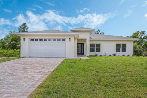 House in Sebring, Florida 4 bedrooms, 180.04 sq.m. № 1908625 - photo 1