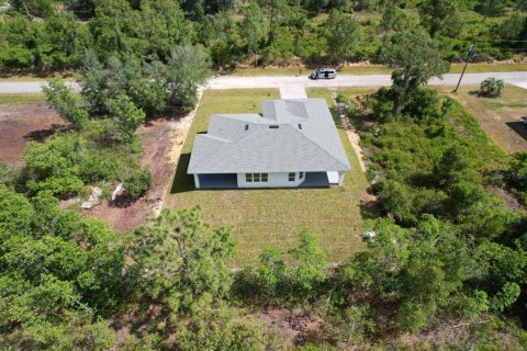 House in Sebring, Florida 4 bedrooms, 180.04 sq.m. № 1908625 - photo 24
