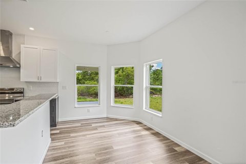 House in Sebring, Florida 4 bedrooms, 180.04 sq.m. № 1908625 - photo 6