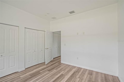 House in Sebring, Florida 4 bedrooms, 180.04 sq.m. № 1908625 - photo 15