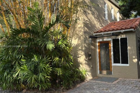 Дом в Майами-Бич, Флорида 3 спальни, 159.42м2 № 1998871