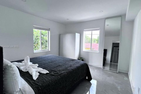 Купить коммерческую недвижимость в Холливуд, Флорида № 2054472 - фото 19