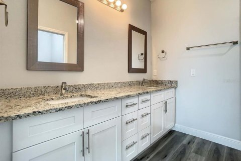 Casa en alquiler en Port Charlotte, Florida, 4 dormitorios, 176.79 m2 № 1813742 - foto 9