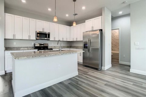 Casa en alquiler en Port Charlotte, Florida, 4 dormitorios, 176.79 m2 № 1813742 - foto 3