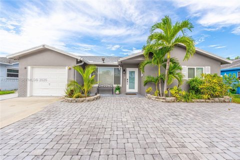 Villa ou maison à Boca Raton, Floride 4 chambres, 175.77 m2 № 2365889