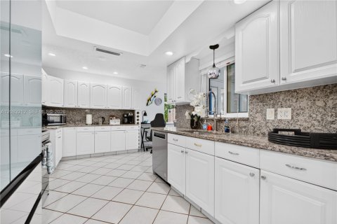 Villa ou maison à vendre à Boca Raton, Floride: 4 chambres, 175.77 m2 № 2365889 - photo 27