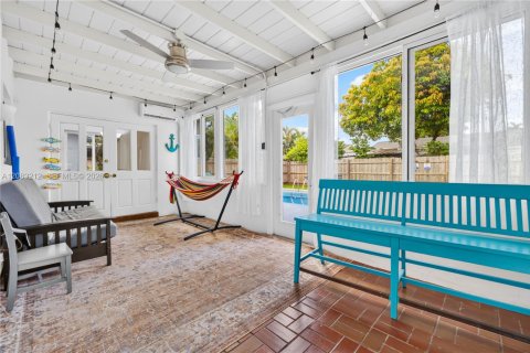 Villa ou maison à vendre à Boca Raton, Floride: 4 chambres, 175.77 m2 № 2365889 - photo 5