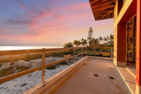 House in Longboat Key, Florida 11 bedrooms, 1597.83 sq.m. № 2204464 - photo 15