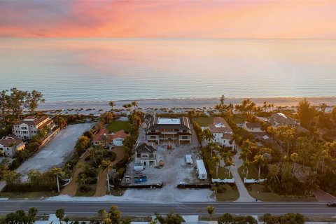 House in Longboat Key, Florida 11 bedrooms, 1597.83 sq.m. № 2204464 - photo 4