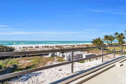 House in Longboat Key, Florida 11 bedrooms, 1597.83 sq.m. № 2204464 - photo 17