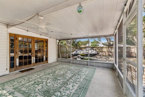 Casa en venta en Tampa, Florida, 4 dormitorios, 163.04 m2 № 2221884 - foto 27