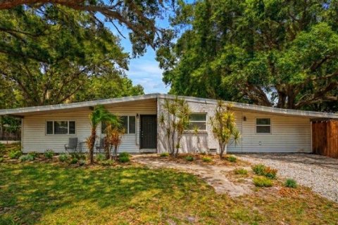 Villa ou maison à Tampa, Floride 4 chambres, 163.04 m2 № 2221884
