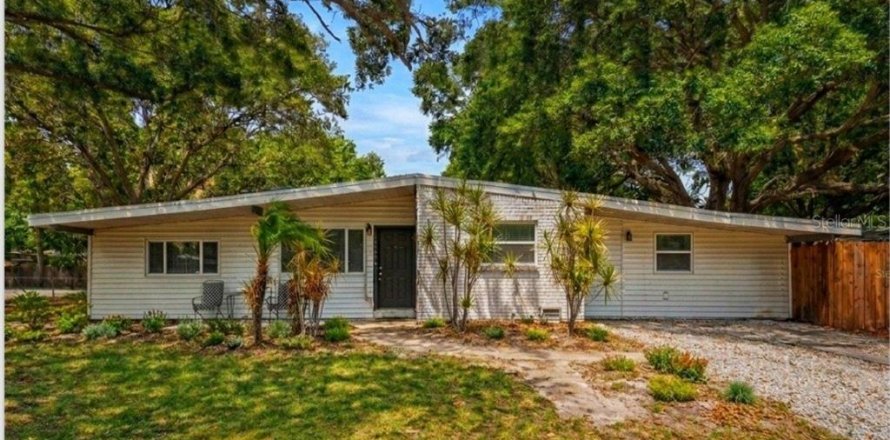 Casa en Tampa, Florida 4 dormitorios, 163.04 m2 № 2221884