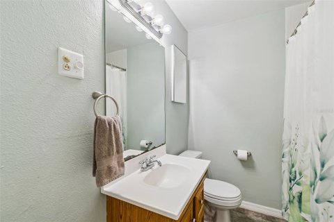 Casa en venta en Tampa, Florida, 4 dormitorios, 163.04 m2 № 2221884 - foto 21