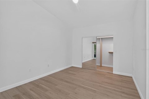 Villa ou maison à louer à Sarasota, Floride: 3 chambres, 106.74 m2 № 2401137 - photo 10