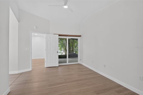 Villa ou maison à louer à Sarasota, Floride: 3 chambres, 106.74 m2 № 2401137 - photo 14