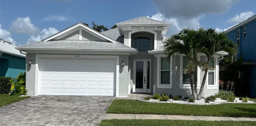 House in Apollo Beach, Florida 4 bedrooms, 198.72 sq.m. № 1869136