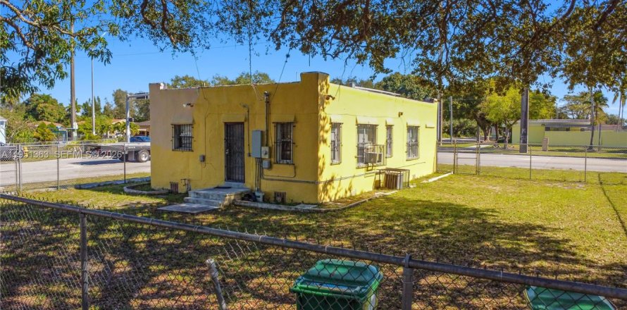 Villa ou maison à Miami, Floride 2 chambres, 98.1 m2 № 2007325