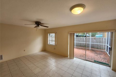 Casa en venta en Sarasota, Florida, 4 dormitorios, 221.66 m2 № 1531354 - foto 4