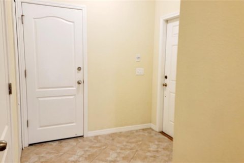 Touwnhouse à vendre à Trinity, Floride: 3 chambres, 186.73 m2 № 2211308 - photo 2