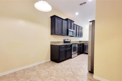 Touwnhouse à vendre à Trinity, Floride: 3 chambres, 186.73 m2 № 2211308 - photo 3