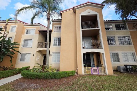 Condo in Miramar, Florida, 3 bedrooms  № 1713276 - photo 3