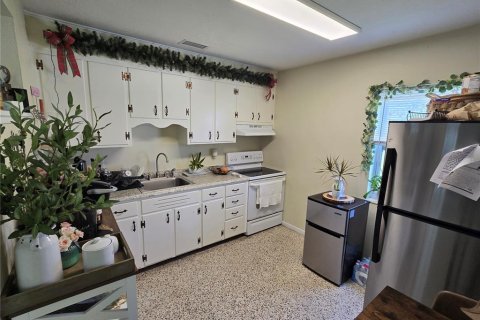 Villa ou maison à vendre à Sarasota, Floride: 2 chambres, 81.75 m2 № 1831459 - photo 5