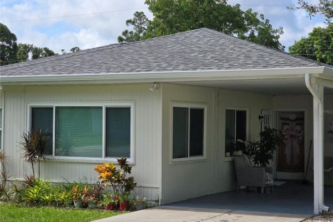 Villa ou maison à vendre à Sarasota, Floride: 2 chambres, 81.75 m2 № 1831459 - photo 3