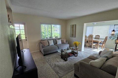 Villa ou maison à vendre à Sarasota, Floride: 2 chambres, 81.75 m2 № 1831459 - photo 8