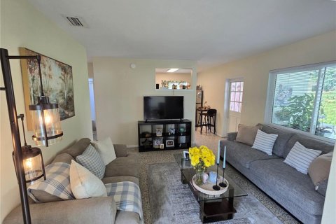 Villa ou maison à vendre à Sarasota, Floride: 2 chambres, 81.75 m2 № 1831459 - photo 7