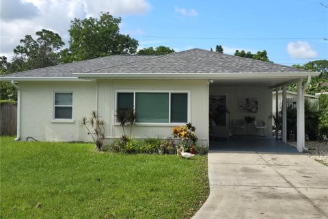 Villa ou maison à vendre à Sarasota, Floride: 2 chambres, 81.75 m2 № 1831459 - photo 1