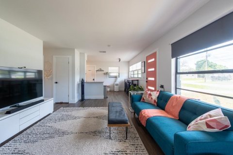 Купить виллу или дом в Тампа, Флорида 3 комнаты, 98.66м2, № 1622725 - фото 5